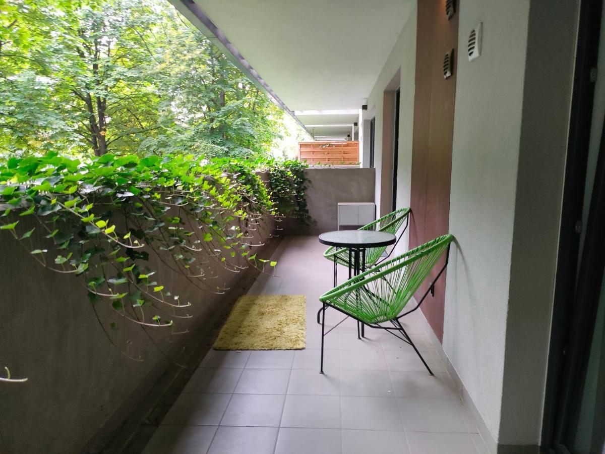 First - Green Zoliborz Apartment 6 Varsó Kültér fotó